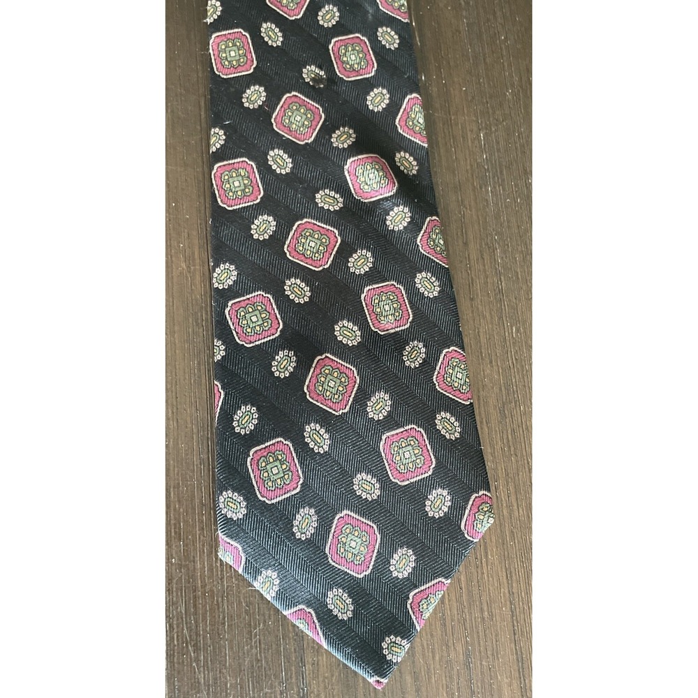 Tom James 57" Men's Tie All Silk Made In USA Black Red Green Yellow Print Vntg